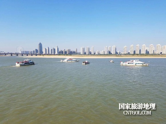 江西開展呵護一湖清水，嚴厲打擊非法采砂行動（圖）